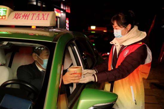 河南省省委最新动态，小城温馨日常与家的故事探索