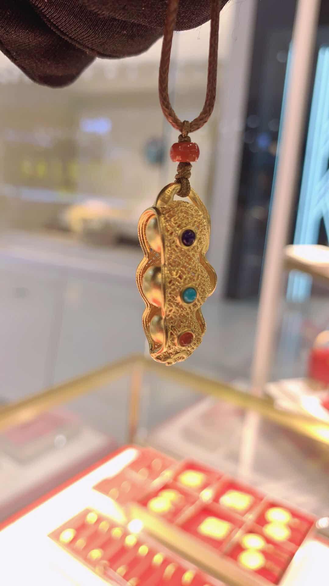 周大福金豆最新款，小巷中的宝藏珠宝小店