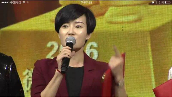 草娥，音乐界的璀璨新星，最新动态一览