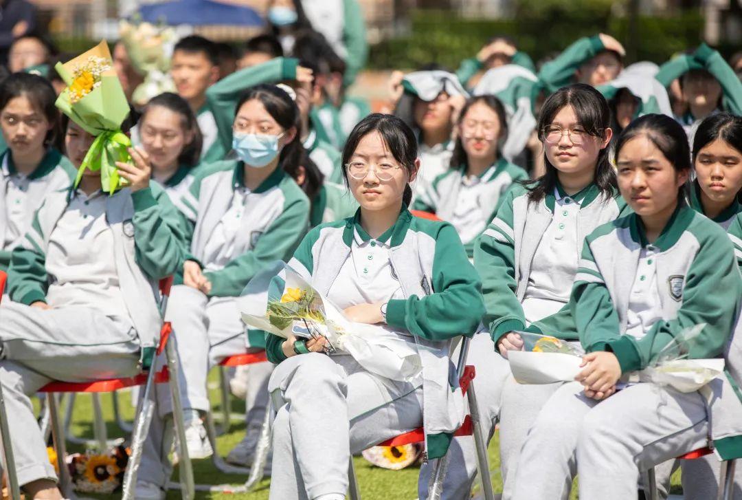 清华大学学姐风采闪耀校园，最新动态与活力四溢的校园生活✨
