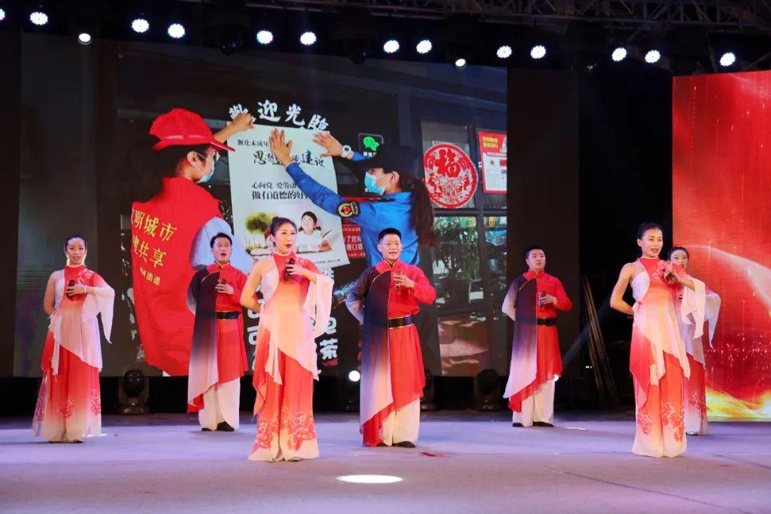 高铁最新复兴号，速度与激情的魅力之旅！