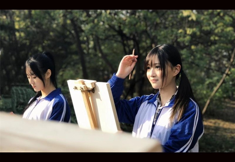 最新季度故事揭晓，小林的生活之光——友谊、家庭与陪伴的温馨之旅