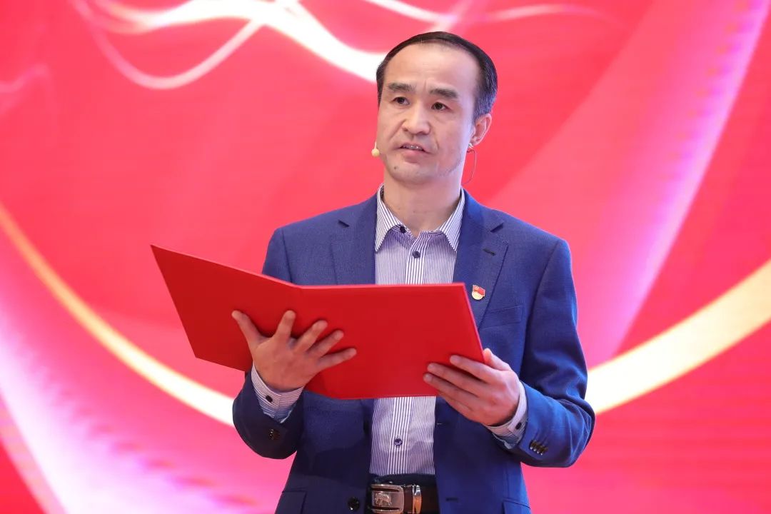 余建堂与何永红的学习之旅，变化中的自信与成就感的融合最新消息