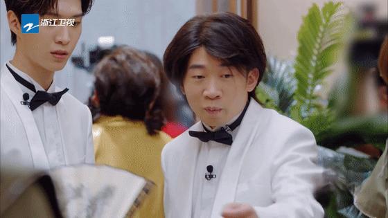 周深最新歌曲揭秘，小巷深处的音乐与美食宝藏之旅