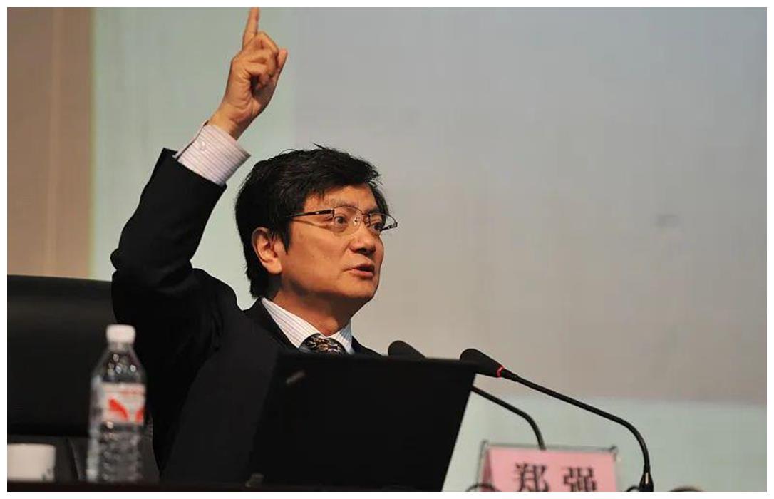 郑强最新演讲，教育改革面临挑战与机遇的探讨